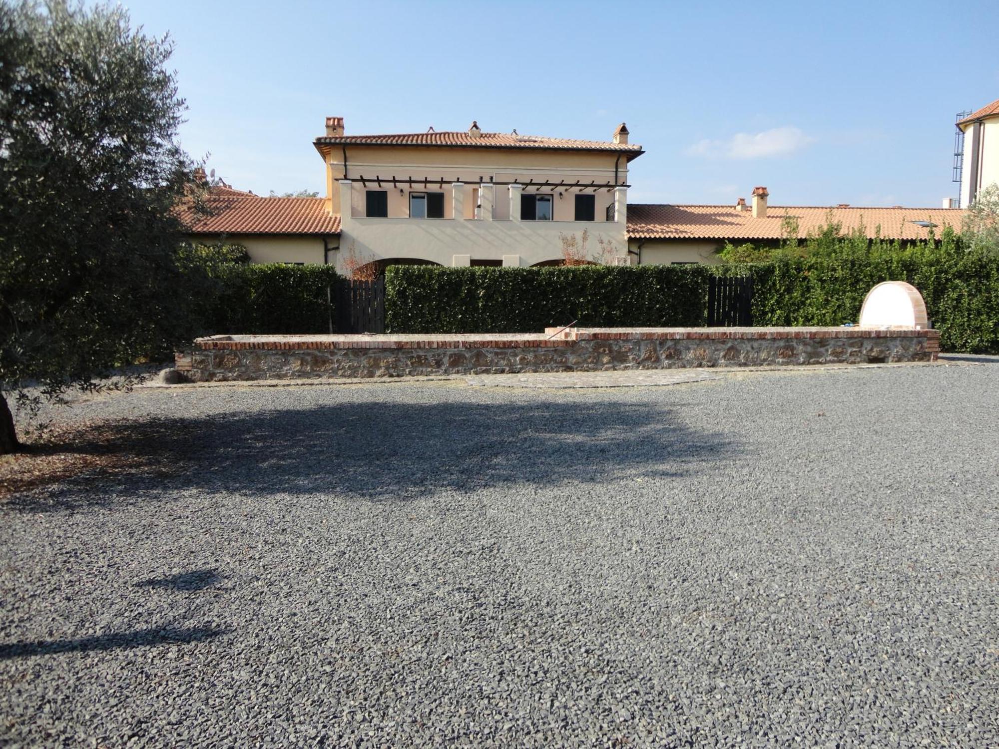 Casale Di Tormaggiore Villa And Country Suites โปเมเซีย ภายนอก รูปภาพ