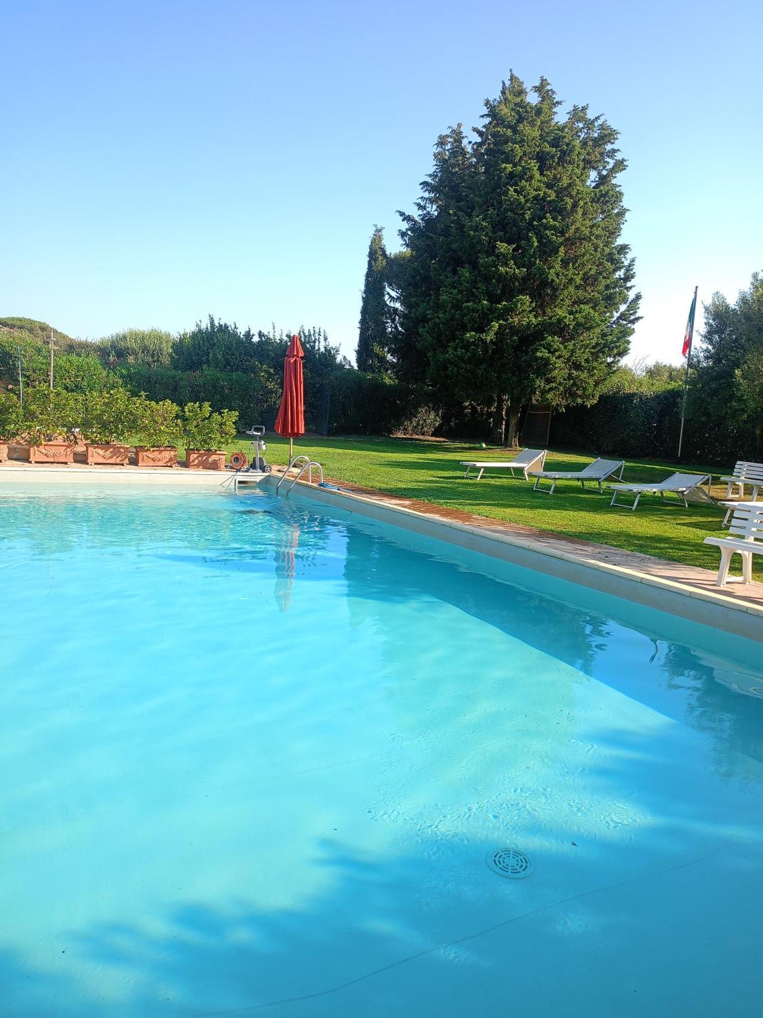 Casale Di Tormaggiore Villa And Country Suites โปเมเซีย ภายนอก รูปภาพ