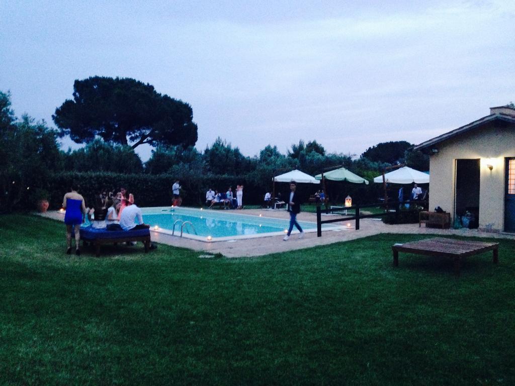 Casale Di Tormaggiore Villa And Country Suites โปเมเซีย ภายนอก รูปภาพ