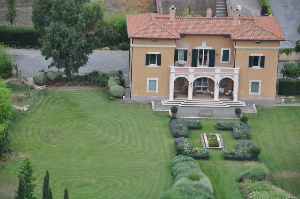 Casale Di Tormaggiore Villa And Country Suites โปเมเซีย ภายนอก รูปภาพ