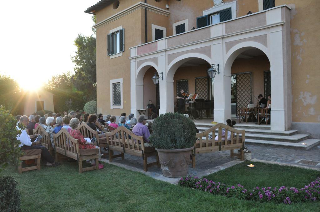Casale Di Tormaggiore Villa And Country Suites โปเมเซีย ภายนอก รูปภาพ
